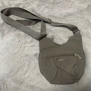 NWOT Baggalini Animal Print Pocket Crossover Crossbody Bag